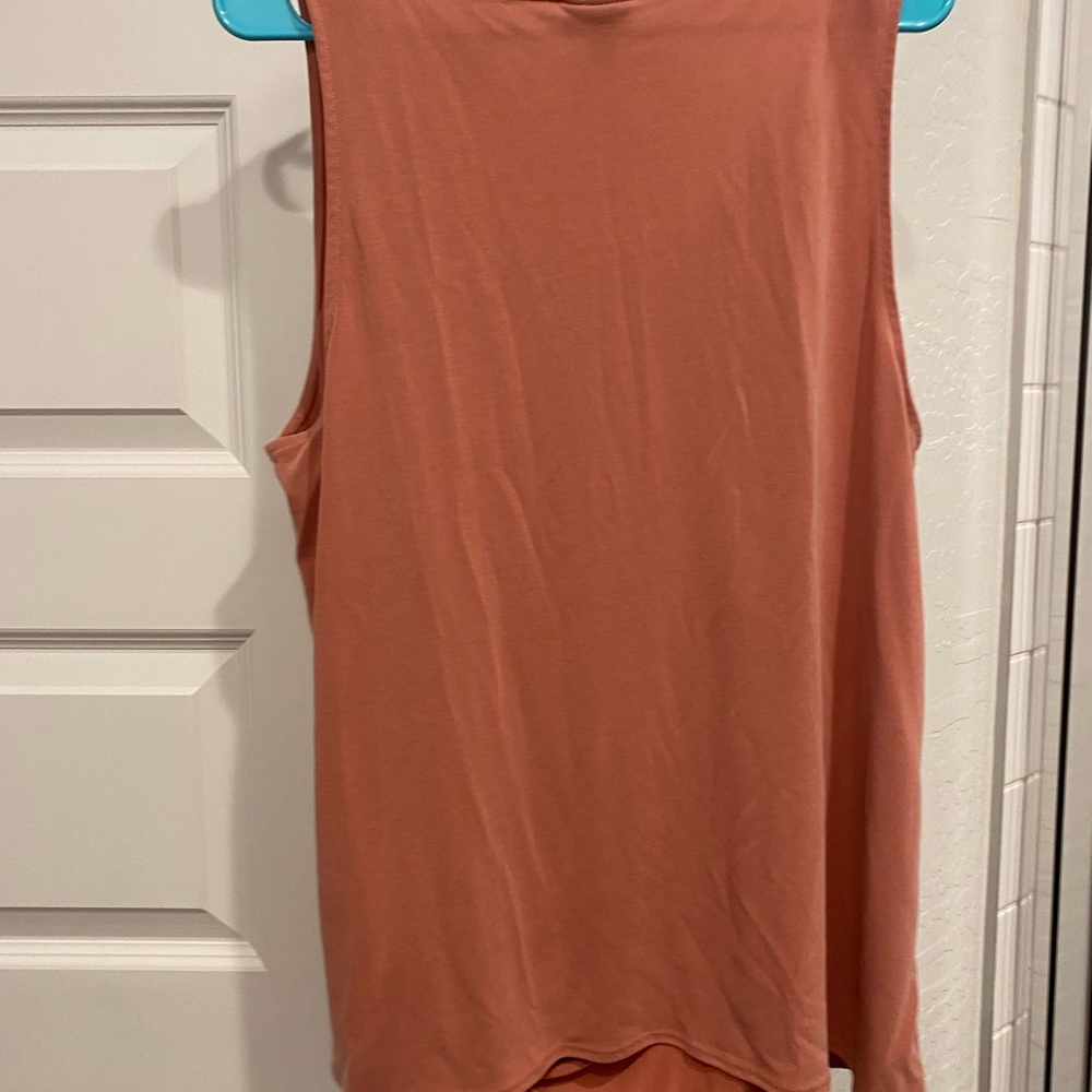 Torrid twist front tank - Picture 3 of 5